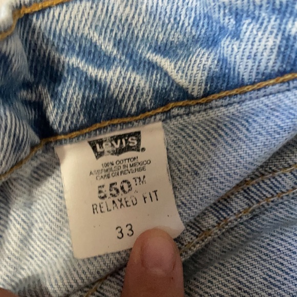 VINTAGE LEVI’S DENIM MOM SHORTS. - Picture 5 of 5